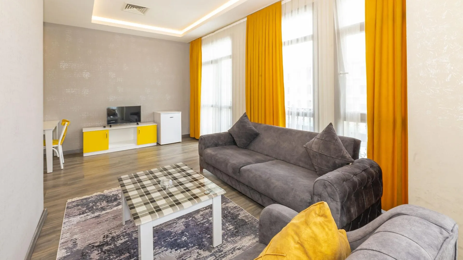 Agora Suites Istanbul 2*,